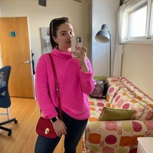 Meet your Posher, Julia